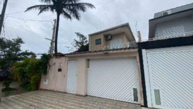 Foto 1 de 8: Casa em leilão em Peruíbe - SP — Casa, Padrão, 0 Vaga(S) de Garagem