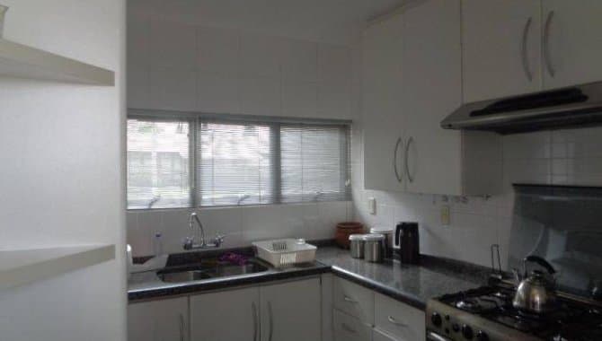 Foto 10 de 14: Casa em leilão em Ponta Grossa - PR — Casa 315 m² - Jardim Carvalho - Ponta Grossa - PR