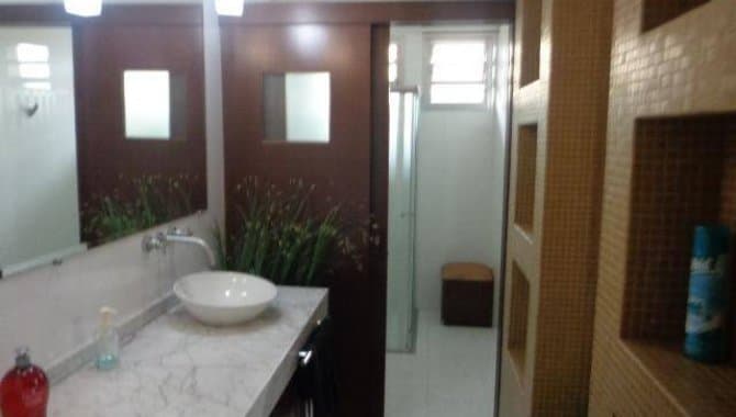 Foto 12 de 14: Casa em leilão em Ponta Grossa - PR — Casa 315 m² - Jardim Carvalho - Ponta Grossa - PR