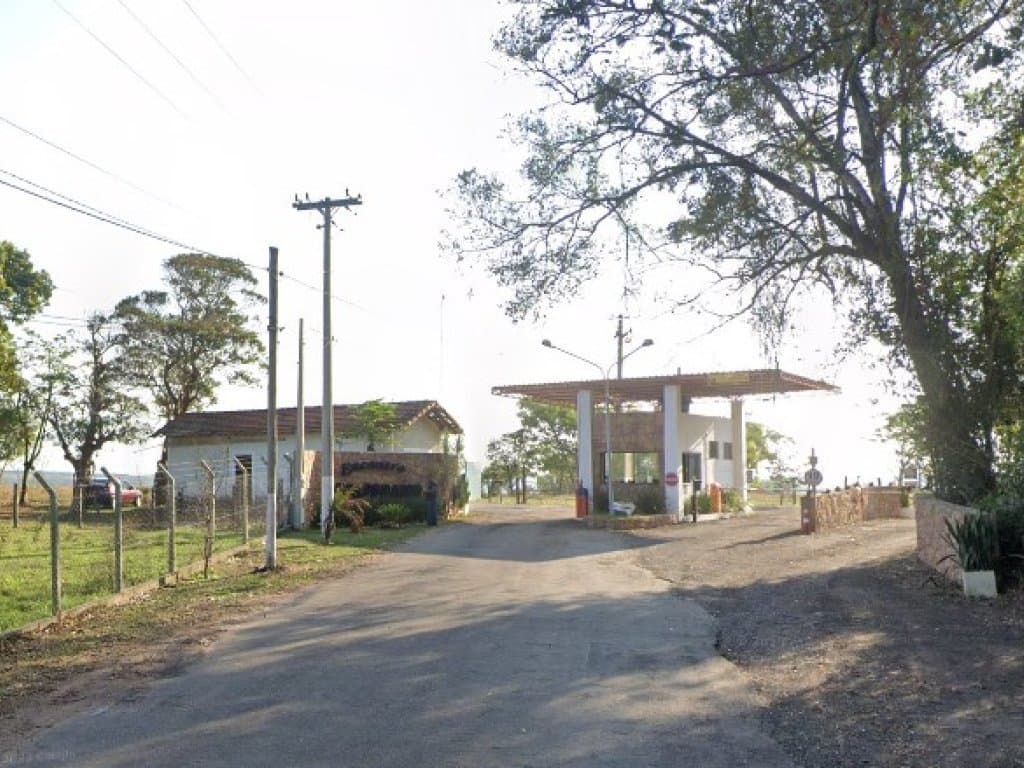 Foto 2 de 3: Casa em leilão em São Carlos - SP — Chácara 9.900 m²  - Condomínio  Encontro Valparaiso - São Carlos - SP
