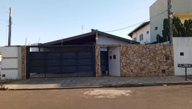 Foto 1 de 2: Casa em leilão em Bauru - SP — Casa 203 m² - Bauru-SP - Rua Aviador Ribeiro de Barros, 5-40 - Parque Jardim Europa
