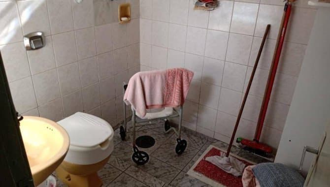 Foto 10 de 18: Casa em leilão em Taubaté - SP — Casa, Padrão, 0 Vaga(S) de Garagem
