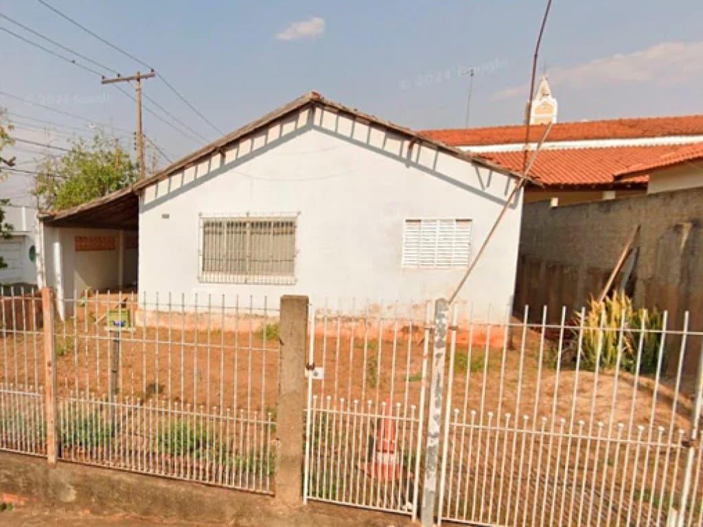 Foto 3 de 6: Casa em leilão em Iacanga - SP — Casa 228 m² - Iacanga - SP