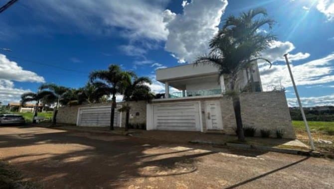 Foto 1 de 2: Casa em leilão em Trindade - GO — Casa 275 m² - Trindade-GO - Rua M-30 - Lt. 29 da Qd. 69 - Residencial Monte Cristo