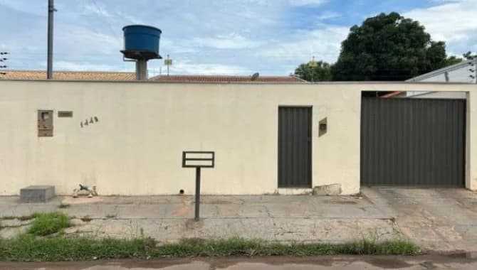 Foto 1 de 2: Casa em leilão em Rondonópolis - MT — Casa 112 m² - Rondonópolis-MT - Rua Amélia Fraga, 1.448 - Parque Residencial Buriti