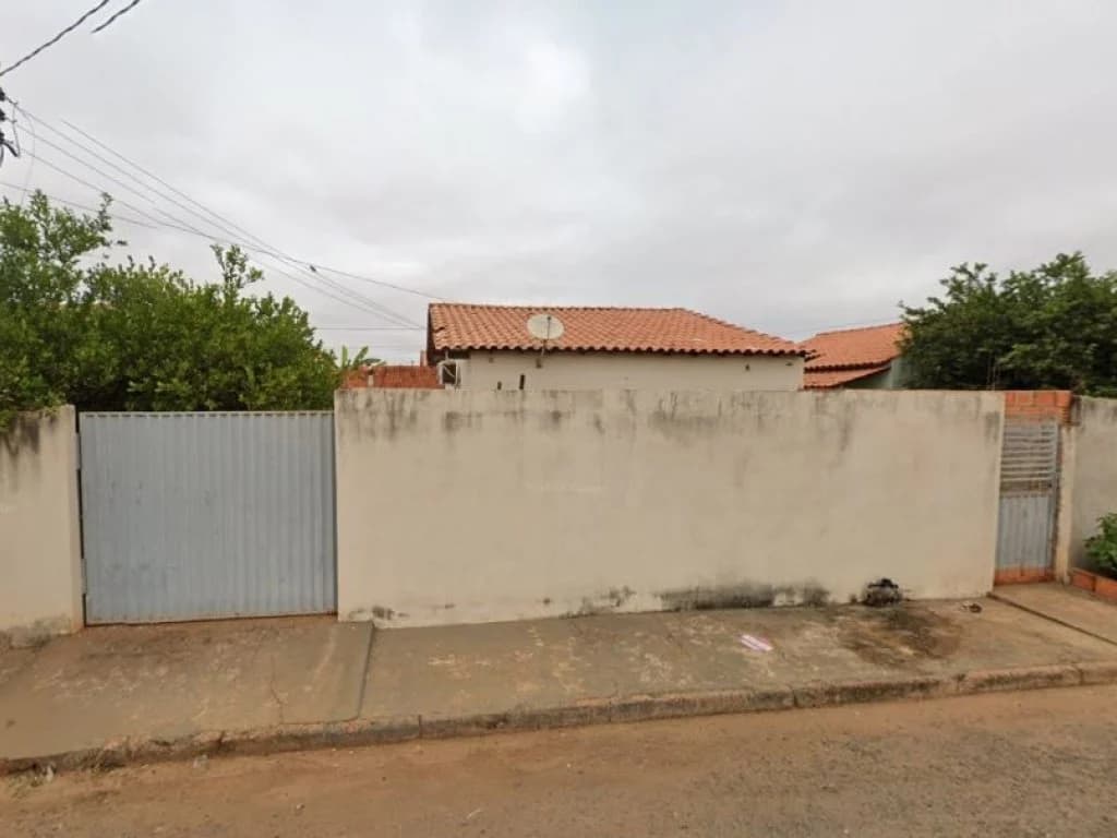 Foto 2 de 3: Casa em leilão em Poconé - MT — Casa 46 m² - Poconé-MT - Rua das Rosas - Lt. 20 da Qd. 06 - Areão