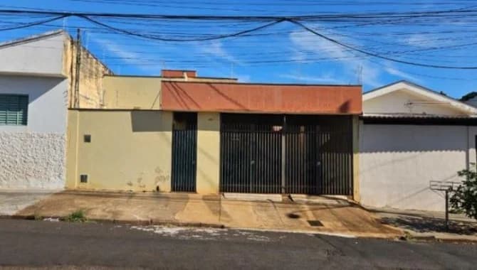 Foto 1 de 2: Casa em leilão em Ribeirão Preto - SP — Casa 162 m² - Ribeirão Preto-SP - Rua Euclides da Cunha, 1262 - Jardim Maria Goretti
