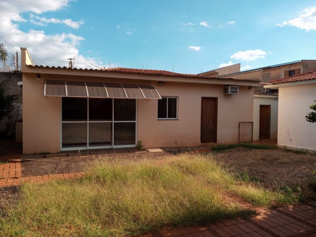 Foto 14 de 18: Casa em leilão em Araraquara - SP — Casa 316 m² (área construída) e 620 m² (terreno) - Centro - Araraquara - SP