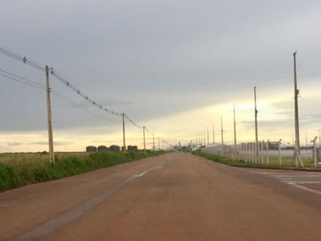 Foto 21 de 35: Comercial em leilão em Rondonópolis - MT — Área com 80.000 m² (Terminal ferroviário de Rondonópolis) - Parque Industrial de Rondonópolis - Rondonópolis - MT