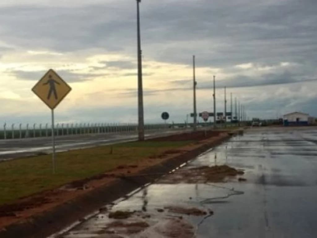 Foto 15 de 35: Comercial em leilão em Rondonópolis - MT — Área com 80.000 m² (Terminal ferroviário de Rondonópolis) - Parque Industrial de Rondonópolis - Rondonópolis - MT