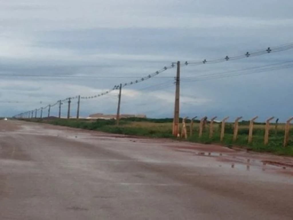 Foto 33 de 35: Comercial em leilão em Rondonópolis - MT — Área com 80.000 m² (Terminal ferroviário de Rondonópolis) - Parque Industrial de Rondonópolis - Rondonópolis - MT