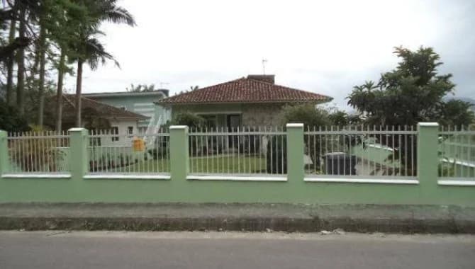 Foto 8 de 13: Terreno em leilão em Biguaçu - SC — Área 21.293 m² - Fundos - Biguaçu - SC