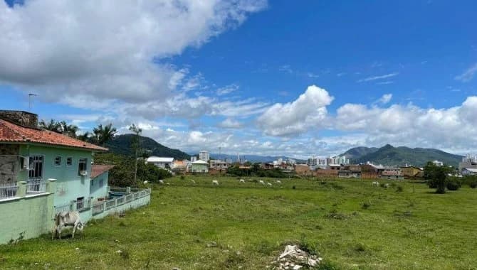 Foto 3 de 13: Terreno em leilão em Biguaçu - SC — Área 21.293 m² - Fundos - Biguaçu - SC