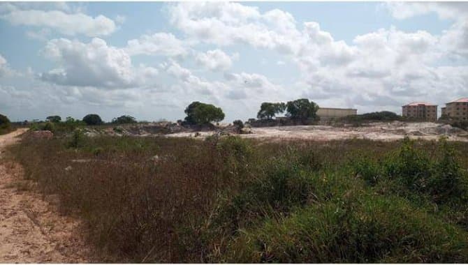 Foto 20 de 20: Terreno em leilão em Camaçari - BA — Área com 10.543 m² - Loteamento Parque Nascente do Capivara - Camaçari - BA