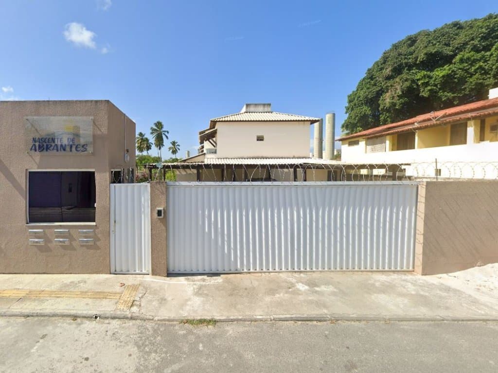 Foto 4 de 4: Casa em leilão em Camaçari - BA — Casa em Condomínio 159 m² (01 vaga) - Abrantes - Camaçari - BA