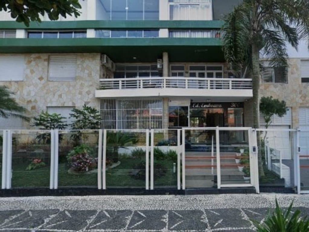 Foto 3 de 4: Apartamento em leilão em Guarujá - SP — Apartamento 178 m² (Condomínio frente à Praia) - Pitangueiras - Guarujá - SP