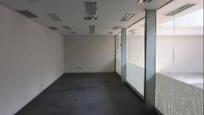 Foto 4 de 7: Terreno em leilão em Vitória - ES — Ex-Agência 1.026 m² - Centro - Vitória - ES