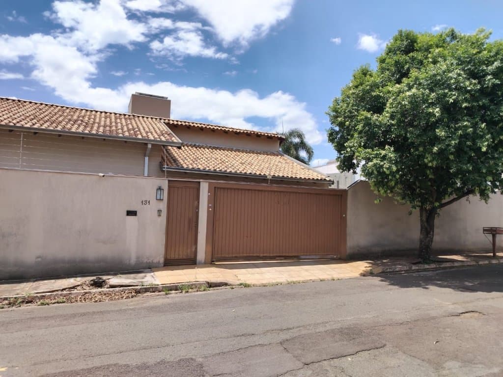 Foto 3 de 11: Casa em leilão em Campo Grande - MS — Casa 330 m² - Vila Carlota - Campo Grande - MS