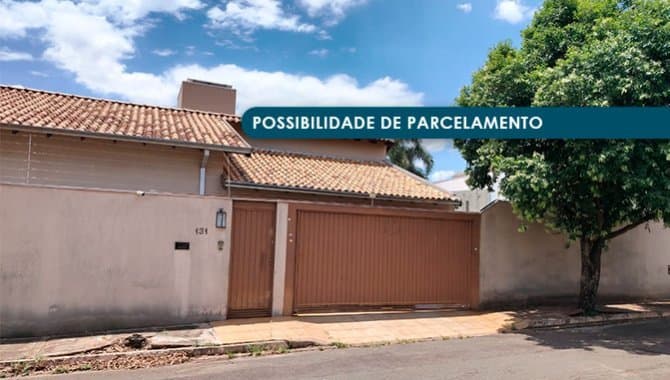 Foto 1 de 11: Casa em leilão em Campo Grande - MS — Casa 330 m² - Vila Carlota - Campo Grande - MS