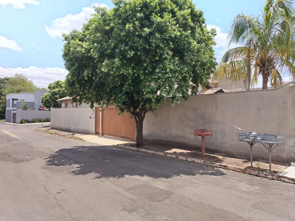 Foto 4 de 11: Casa em leilão em Campo Grande - MS — Casa 330 m² - Vila Carlota - Campo Grande - MS