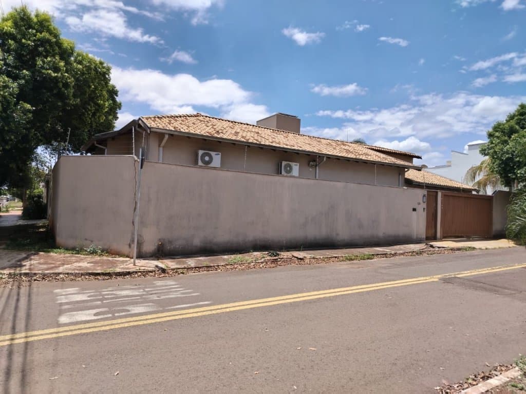 Foto 5 de 11: Casa em leilão em Campo Grande - MS — Casa 330 m² - Vila Carlota - Campo Grande - MS