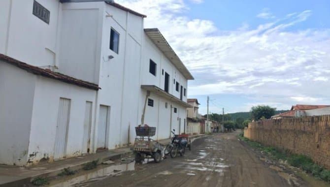 Foto 3 de 12: Casa em leilão em Santa Maria Da Vitória - BA — Casa 187 m² - Parque de Exposição - Santa Maria da Vitória - BA