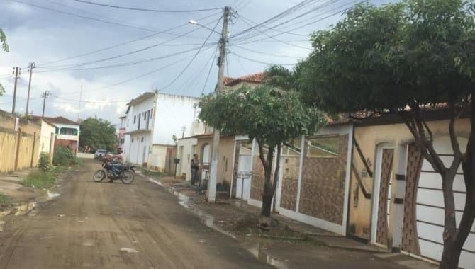 Foto 6 de 12: Casa em leilão em Santa Maria Da Vitória - BA — Casa 187 m² - Parque de Exposição - Santa Maria da Vitória - BA