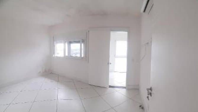 Foto 21 de 32: Casa em leilão em Viamão - RS — Casa em Condomínio 230 m² - Jardim Krahe - Viamão - RS