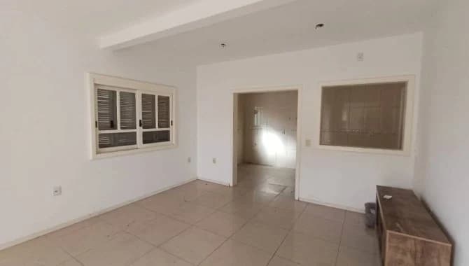 Foto 35 de 64: Casa em leilão em Canoas - RS — Casa, Padrão, 1 Vaga(S) de Garagem
