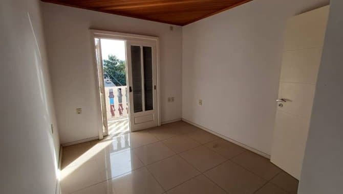 Foto 43 de 64: Casa em leilão em Canoas - RS — Casa, Padrão, 1 Vaga(S) de Garagem