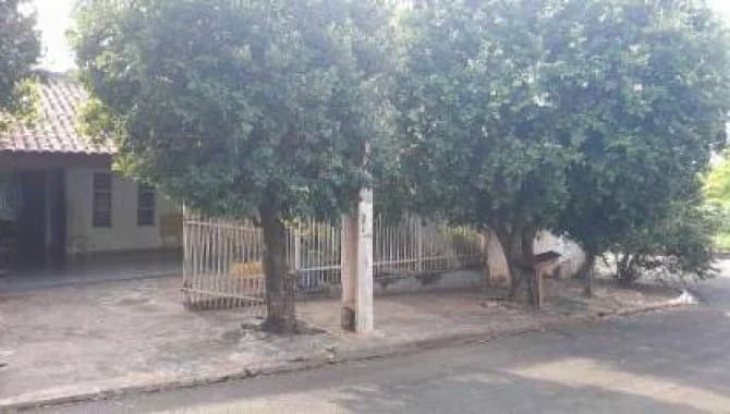 Foto 1 de 14: Casa em leilão em Jales - SP — Casa, Padrão, 1 Vaga(S) de Garagem