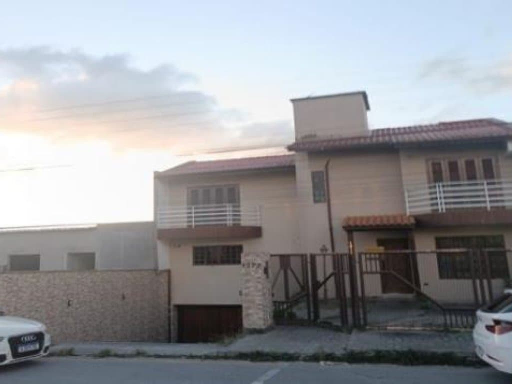 Foto 2 de 2: Casa em leilão em São José - SC — Casa 230 m² - São José-SC - Rua Pedro Bunn, 1372 - Jardim Cidade de Florianópolis