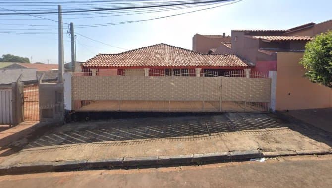 Foto 1 de 5: Casa em leilão em Ourinhos - SP — Casa em Terreno de 242 m² - Vila Recreio - Ourinhos - SP