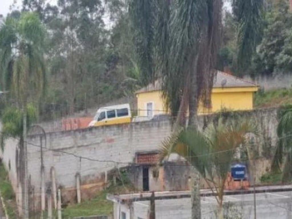 Foto 3 de 4: Casa em leilão em São Paulo - SP — Casa em Área de 2.154 m² - Chácara Bosque do Sol - São Paulo - SP