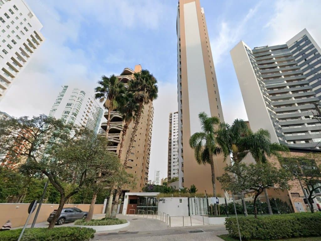 Foto 4 de 5: Apartamento em leilão em Curitiba - PR — Apartamento 160 m² (01 Vaga) - Água Verde - Curitiba - PR