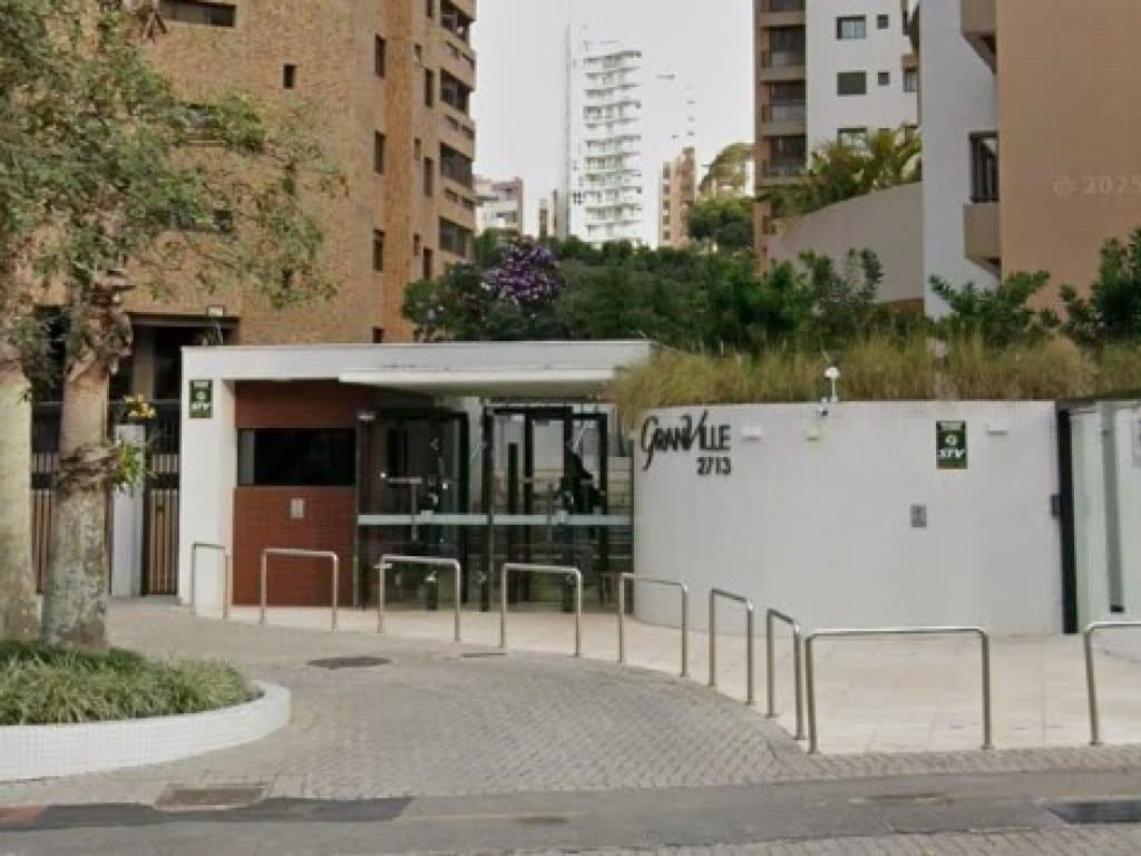 Foto 5 de 5: Apartamento em leilão em Curitiba - PR — Apartamento 160 m² (01 Vaga) - Água Verde - Curitiba - PR