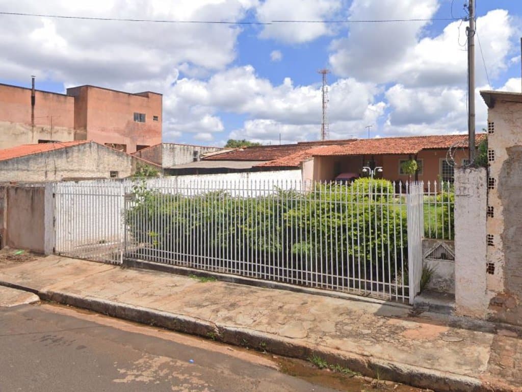 Foto 3 de 5: Casa em leilão em Belo Horizonte - MG — Casa 76 m² - Belo Horizonte - Monte Carmelo - MG