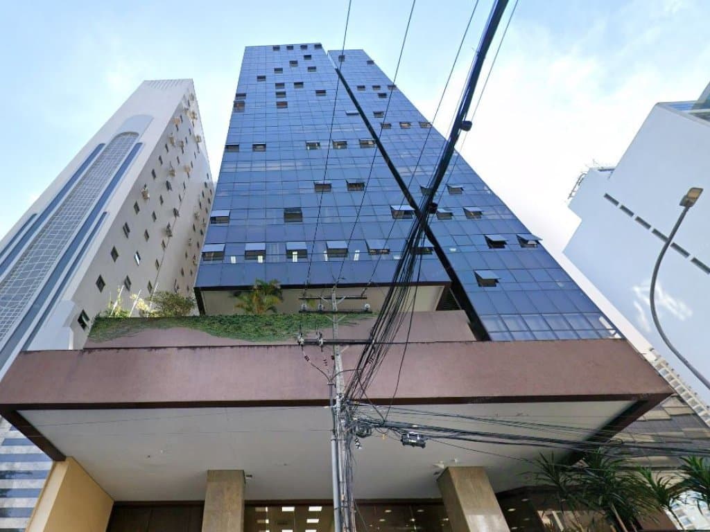 Foto 13 de 13: Terreno em leilão em Curitiba - PR — Salas Comerciais (Unids. 1701 à 1704) - Centro - Curitiba - PR