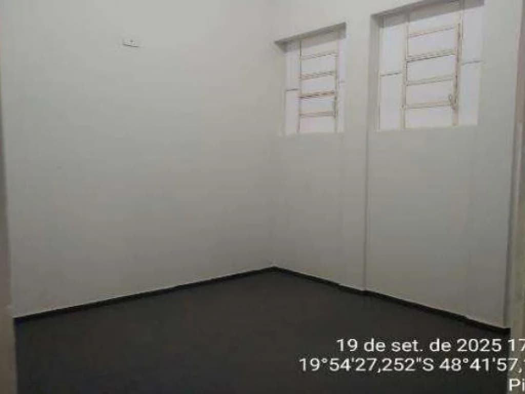 Foto 8 de 9: Comercial em leilão em Pirajuba - MG — Imóvel Comercial 243 m² - Centro - Pirajuba - MG