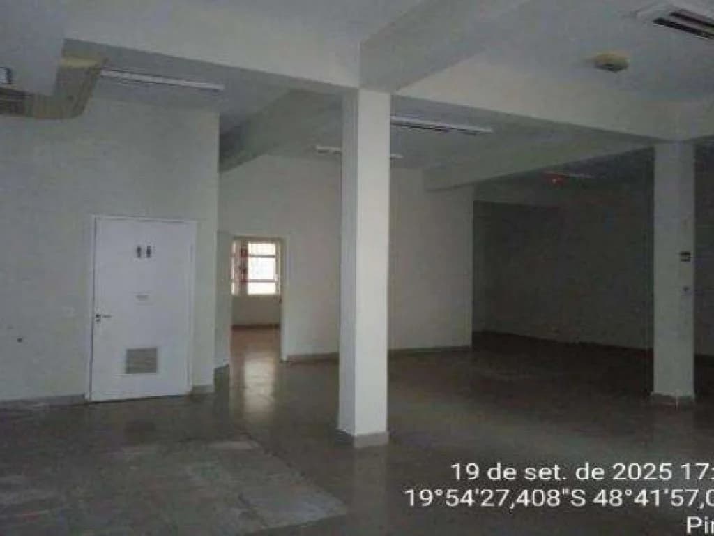 Foto 6 de 9: Comercial em leilão em Pirajuba - MG — Imóvel Comercial 243 m² - Centro - Pirajuba - MG