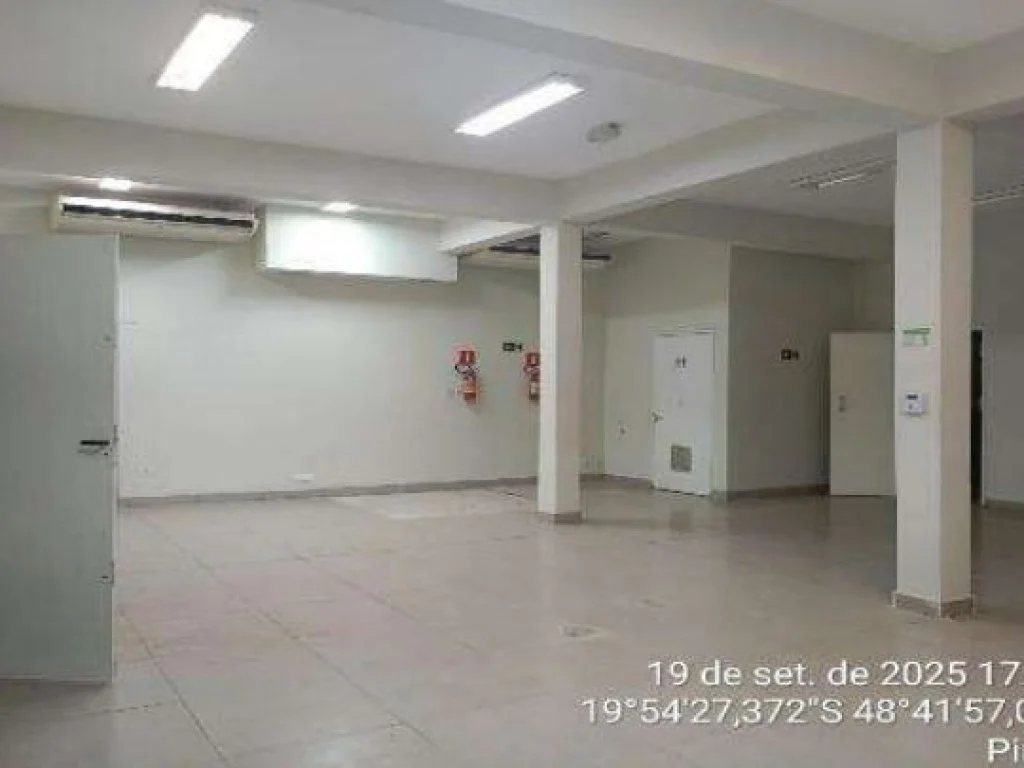 Foto 5 de 9: Comercial em leilão em Pirajuba - MG — Imóvel Comercial 243 m² - Centro - Pirajuba - MG