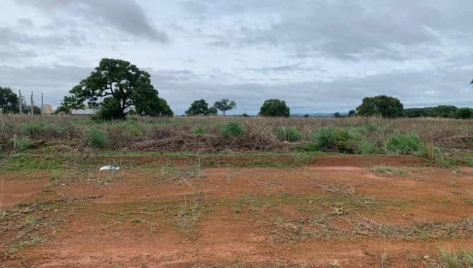 Foto 19 de 22: Terreno em leilão em Porto Nacional - TO — Área com 3.040 m² (Lt. 09 - Qd. 01) - Jardim América - Porto Nacional - TO