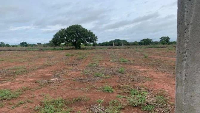 Foto 6 de 22: Terreno em leilão em Porto Nacional - TO — Área com 3.040 m² (Lt. 09 - Qd. 01) - Jardim América - Porto Nacional - TO