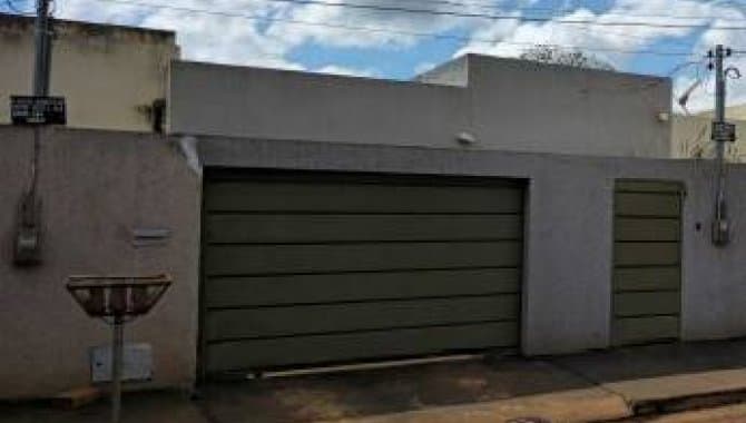 Foto 6 de 6: Casa em leilão em Santa Helena De Goiás - GO — Casa 101 m² - Centro - Santa Helena de Goiás - GO
