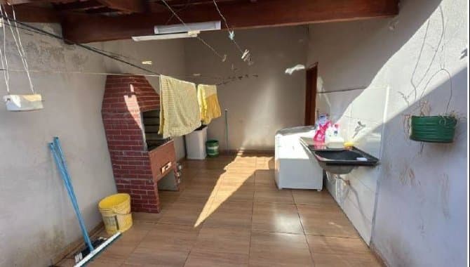 Foto 2 de 6: Casa em leilão em Santa Helena De Goiás - GO — Casa 101 m² - Centro - Santa Helena de Goiás - GO
