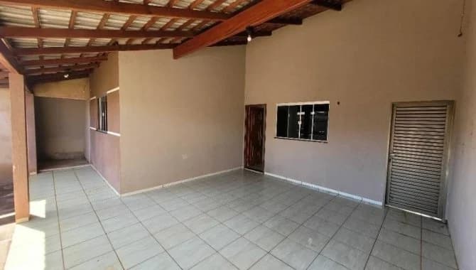 Foto 22 de 38: Casa em leilão em Santa Helena De Goiás - GO — Casa 141 m² - Parque Residencial Isaura - Santa Helena de Goiás - GO
