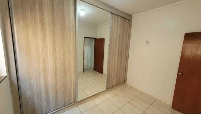 Foto 15 de 38: Casa em leilão em Santa Helena De Goiás - GO — Casa 141 m² - Parque Residencial Isaura - Santa Helena de Goiás - GO