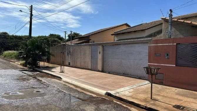 Foto 4 de 38: Casa em leilão em Santa Helena De Goiás - GO — Casa 141 m² - Parque Residencial Isaura - Santa Helena de Goiás - GO