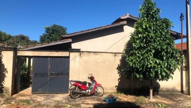 Foto 8 de 16: Casa em leilão em Palmeiras De Goiás - GO — Casa, Padrão, 2 Vaga(S) de Garagem