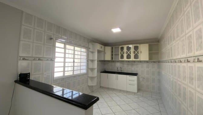 Foto 4 de 15: Casa em leilão em Rio Claro - SP — Casa, Padrão, 0 Vaga(S) de Garagem